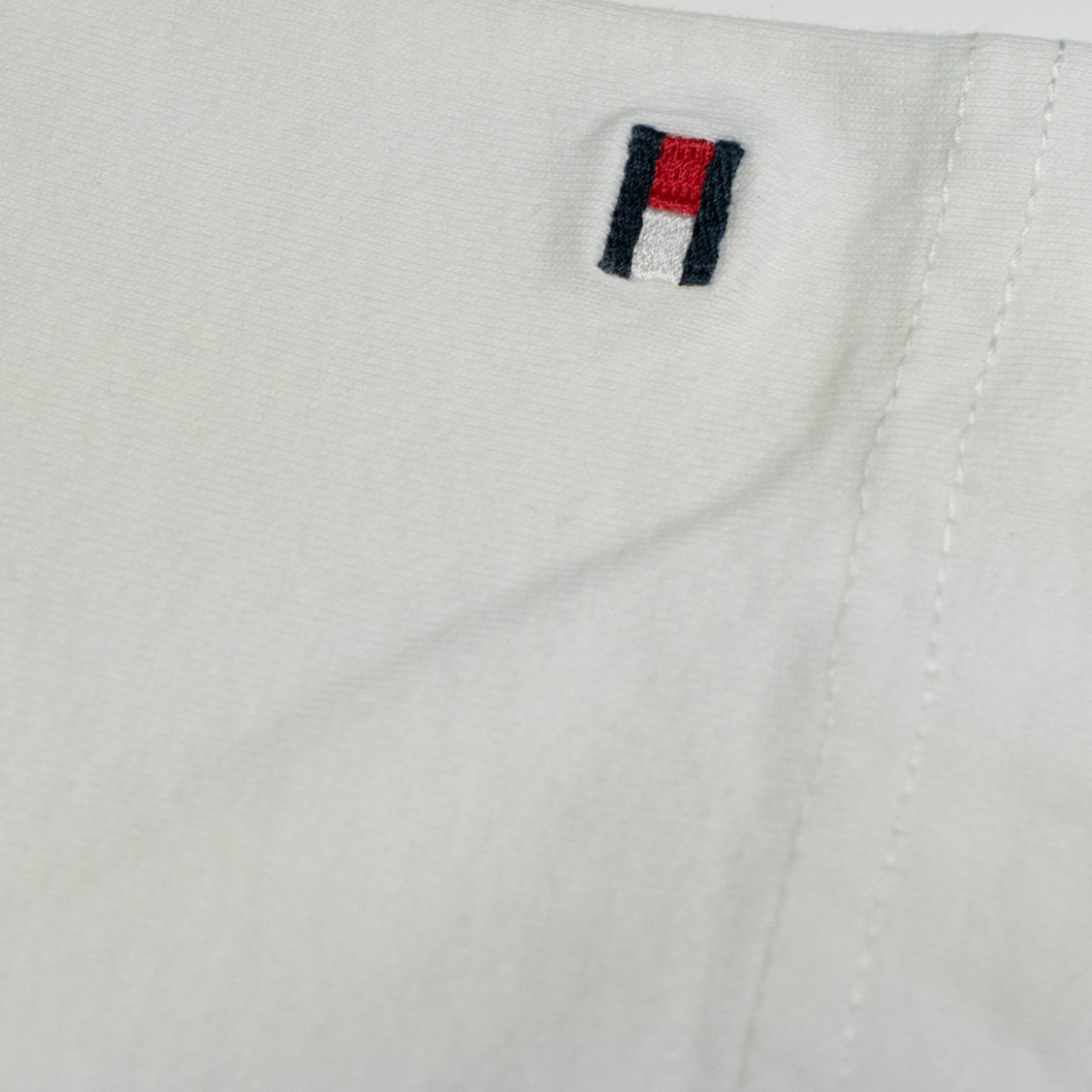 Camiseta Tommy Hilfiger "Embroidered Flag" 3D - Talla XS
