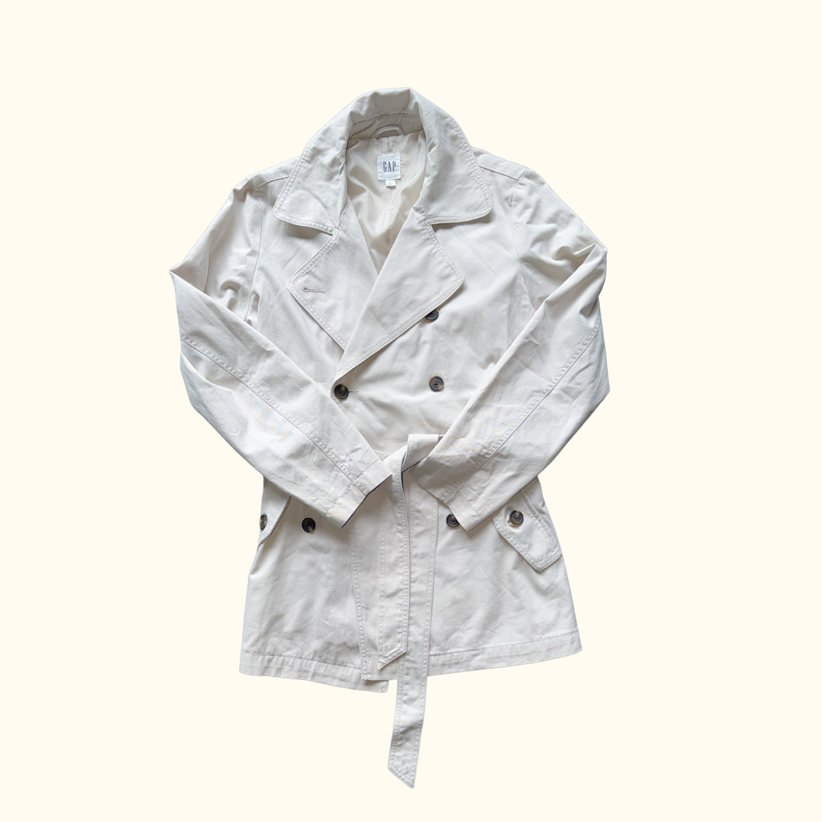 Trench Corto GAP Classic Beige – Gabardina Ligera con Cinturón – Talla L